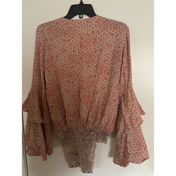 Free People Ditsy Floral Bodysuit Size XS NWT - Picture 6 of 7
